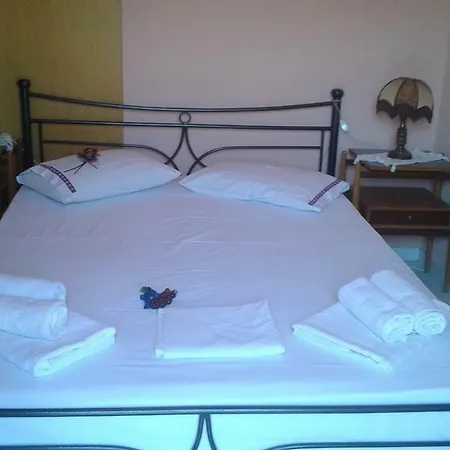 Maisonette Faidra Poros Apartamento